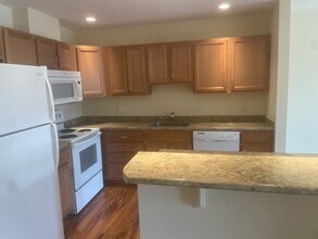 77 Gary L Maietta Pky, Unit 213 in South Portland, ME - Building Photo - Building Photo