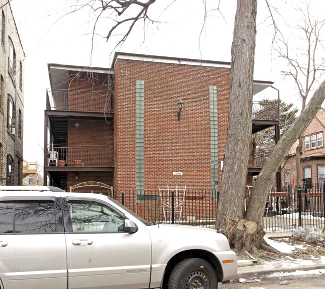 6108 N Paulina St in Chicago, IL - Foto de edificio - Building Photo