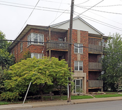 182 Wentworth St S in Hamilton, ON - Building Photo - Building Photo