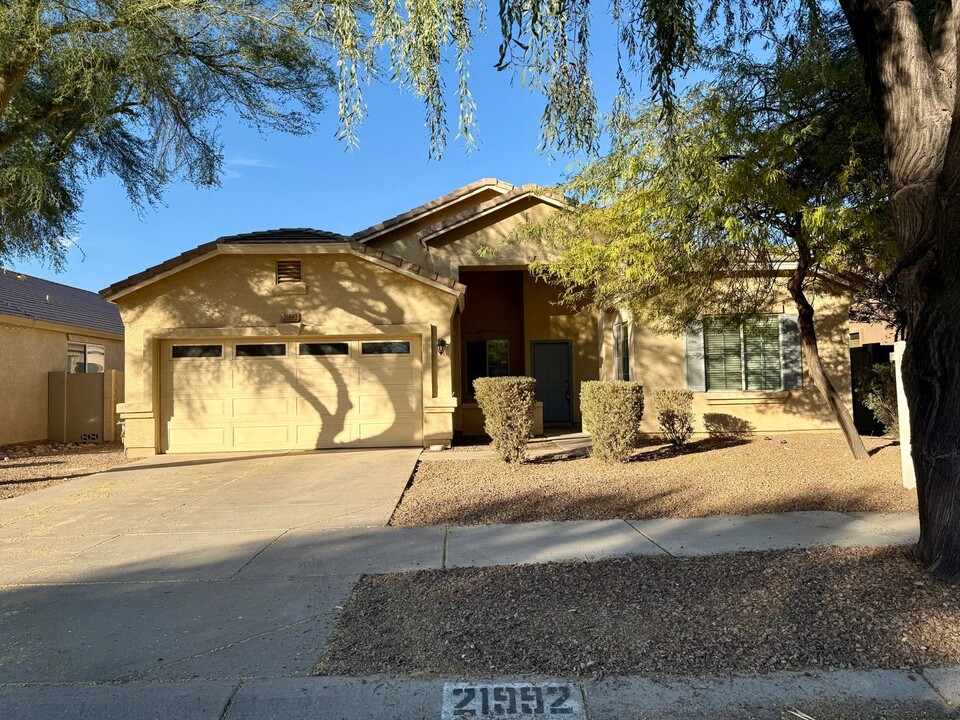 21992 E Camina Plata in Queen Creek, AZ - Building Photo