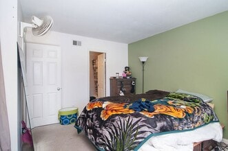 1777 Thelborn Way in San Diego, CA - Building Photo - Building Photo