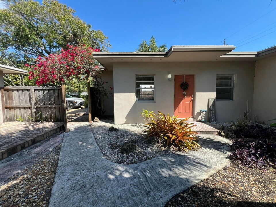 1130 NE 3rd Ave in Fort Lauderdale, FL - Building Photo