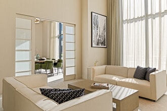 Sky Three in Brooklyn, NY - Foto de edificio - Building Photo