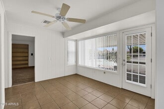 10137 Willowcreek Cir in Sun City, AZ - Building Photo - Building Photo