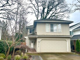 4978 Suntree Ln in Lake Oswego, OR - Building Photo