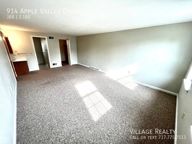 914 Apple Valley Dr in Red Lion, PA - Building Photo - Building Photo