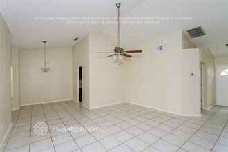 1021 Kelly Creek Cir in Oviedo, FL - Foto de edificio - Building Photo