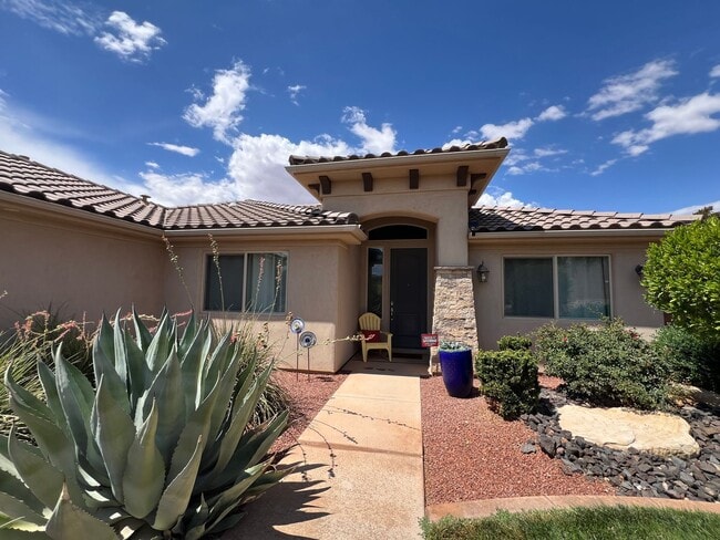1001 E 3900 S in Washington, UT - Building Photo - Building Photo