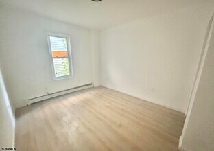 326 N Tennessee Ave in Atlantic City, NJ - Building Photo - Building Photo