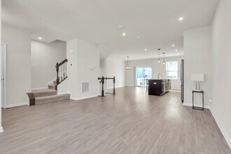 773 Rockwell Ln in Des Plaines, IL - Building Photo - Building Photo