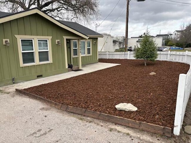 property at 5008 Palma Ave