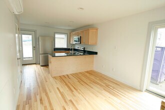 39 Day Ave in Northampton, MA - Building Photo - Building Photo
