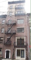 306 E 52nd St in New York, NY - Building Photo
