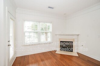 1025 Riverland Woods Pl in Charleston, SC - Building Photo - Building Photo