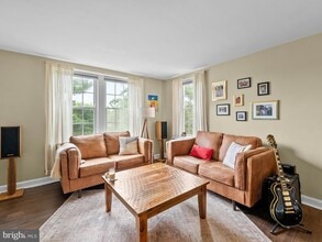22 S Old Glebe Rd, Unit 102D in Arlington, VA - Building Photo - Building Photo