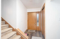 1631 Valley Vista Dr in Bettendorf, IA - Building Photo - Building Photo