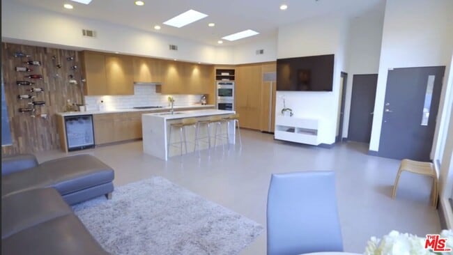 2929 Passmore Dr in Los Angeles, CA - Building Photo - Building Photo