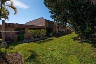 31 Cortez Way in Davie, FL - Building Photo - Building Photo