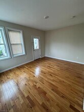 26 Lindsley Ave in West Orange, NJ - Building Photo - Building Photo