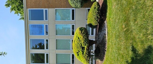 property at 3014 Harlem Ave