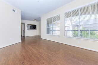 5510 S Rice Ave in Houston, TX - Foto de edificio - Building Photo