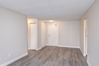 Belsyde Avenue Apartments in Fergus, ON - Building Photo - Building Photo