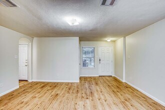 18811 Dennington Dr in Katy, TX - Building Photo - Building Photo