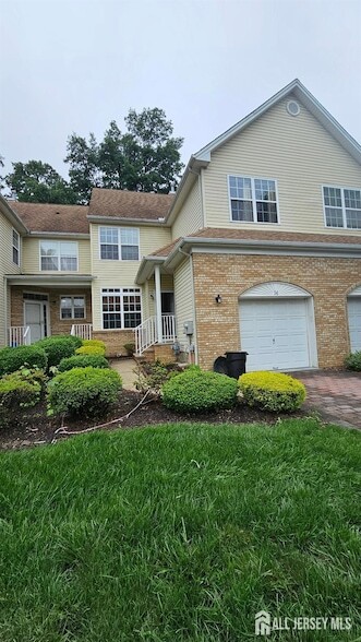 11 Tennyson Rd in East Windsor, NJ - Foto de edificio - Building Photo