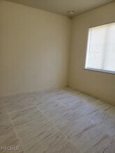 862 Holmes Ave in Lehigh Acres, FL - Building Photo - Building Photo