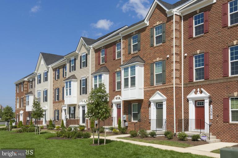 9451 Ballard Green Dr in Owings Mills, MD - Building Photo