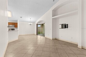 212 Bent Oak Loop in Davenport, FL - Building Photo - Building Photo