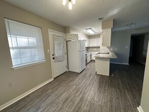 704 Shadow Dr in Russellville, AR - Building Photo - Building Photo