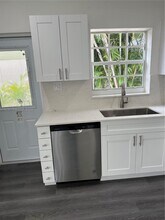 17451 NE 19th Ave in North Miami Beach, FL - Building Photo - Building Photo