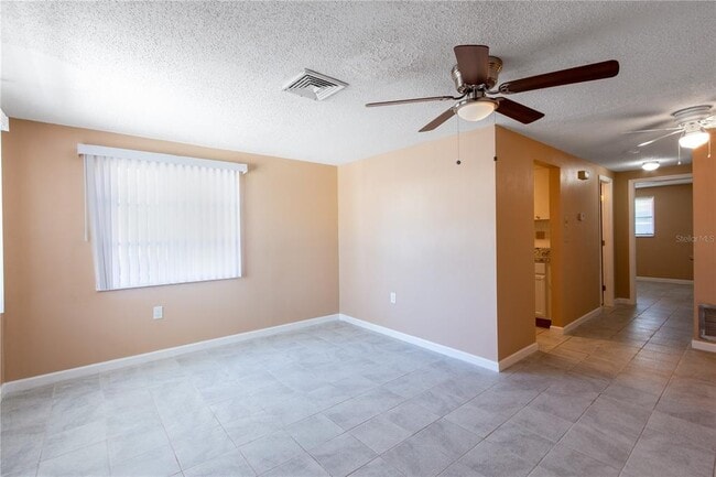 4936 Elkner St in New Port Richey, FL - Building Photo - Building Photo