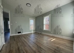 726 E Main St in Lancaster, OH - Building Photo