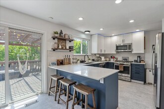 832 N Morton Dr in Salt Lake City, UT - Foto de edificio - Building Photo