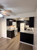 Villa Sienna Apartment Homes in Bakersfield, CA - Building Photo