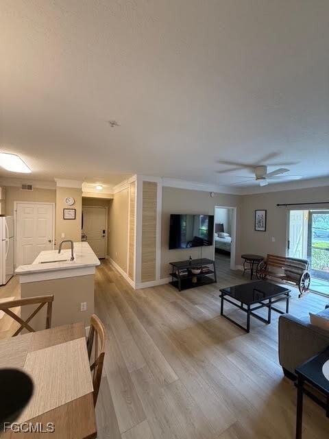 property at 11500 Villa Grand