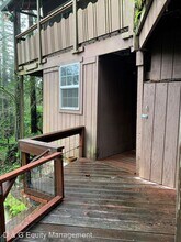 17910 Old Monte Rio Rd in Guerneville, CA - Building Photo - Building Photo
