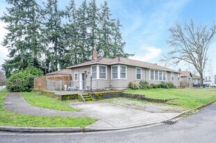 62 S Idaho St in Tacoma, WA - Building Photo