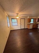 1461 Valley View Dr in Coralville, IA - Building Photo - Building Photo