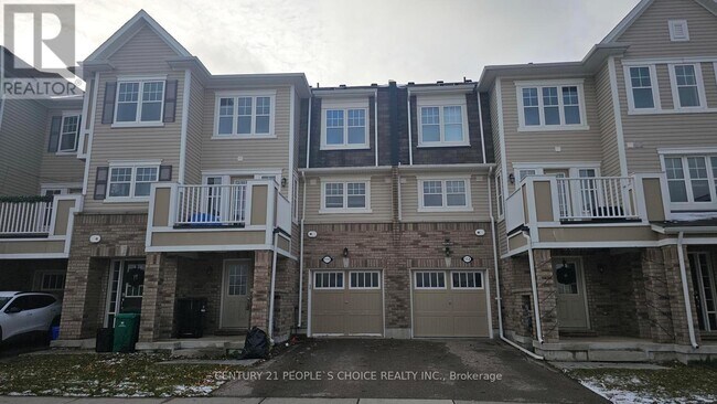 111 Glenvista Dr in Kitchener, ON - Building Photo - Building Photo