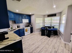 4398 Carriage Crossing Dr in Jacksonville, FL - Building Photo - Building Photo