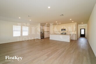 10639 Erinita Way in Converse, TX - Building Photo - Building Photo