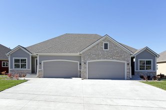 Centennial Pointe West in Ankeny, IA - Foto de edificio - Building Photo