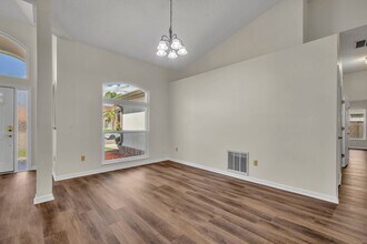 653 Yorkshire Dr in Oviedo, FL - Building Photo - Building Photo