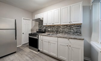 281 W Franklin St in Baltimore, MD - Building Photo