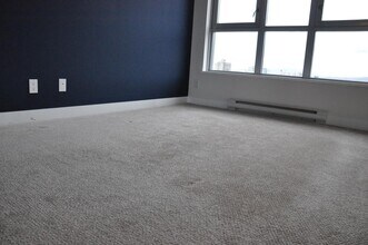 1050 Smithe St in Vancouver, BC - Building Photo - Building Photo