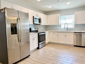 7312 Ponderosa Dr in Tampa, FL - Building Photo - Building Photo