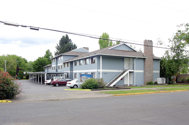 Hidden Pines in Forest Grove, OR - Building Photo - Building Photo